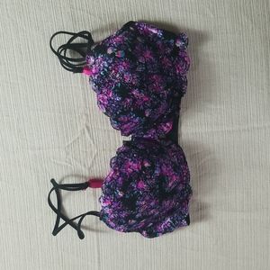 Pink Victoria's secret 32D bra